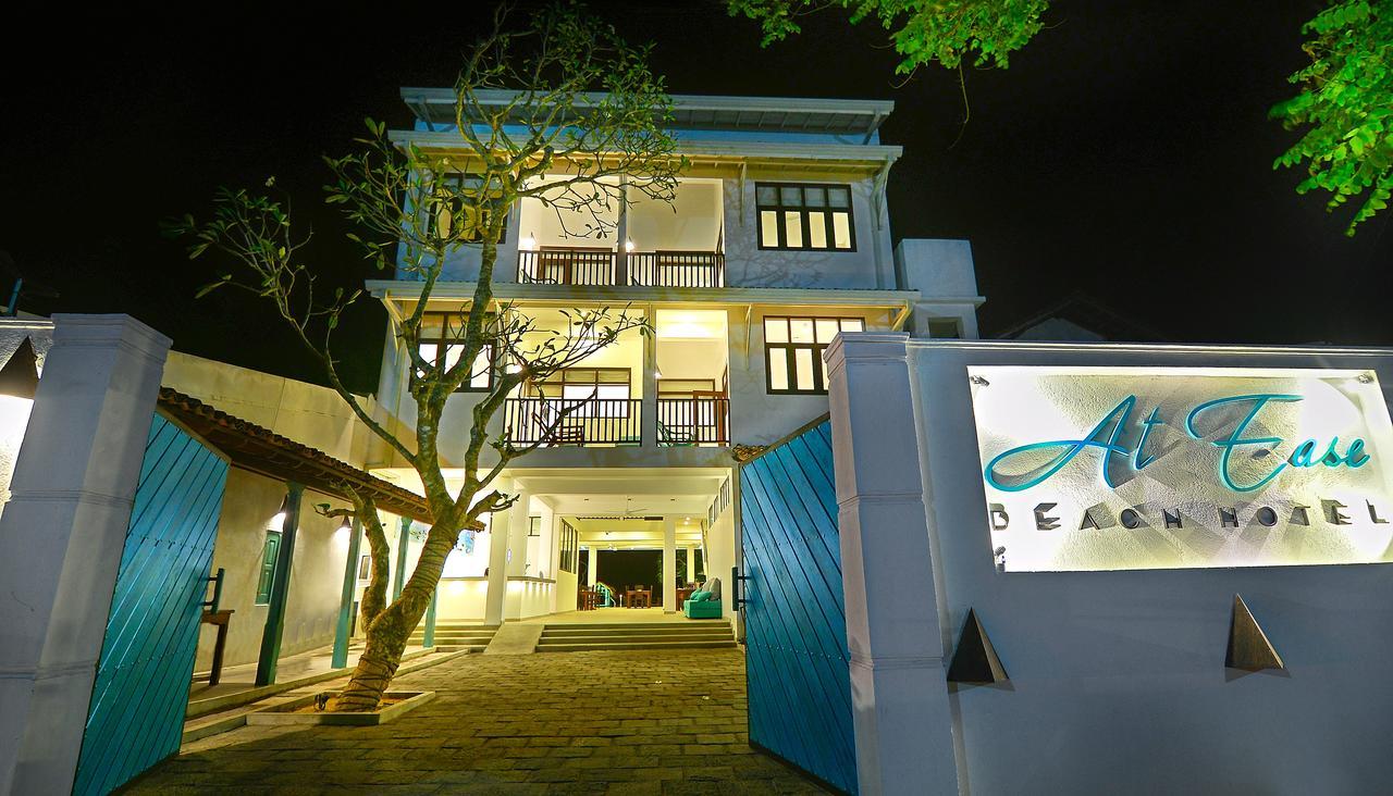 At Ease Beach Hotel Hikkaduwa Exterior foto