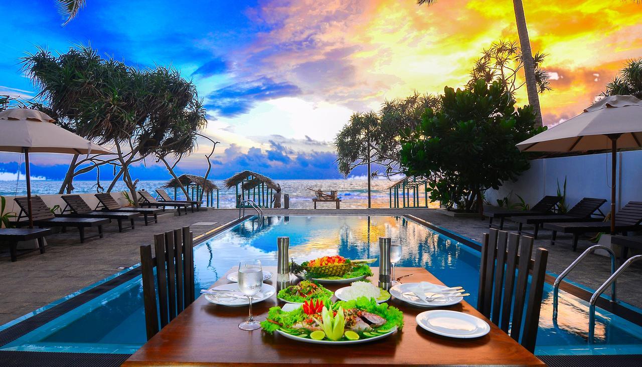 At Ease Beach Hotel Hikkaduwa Exterior foto