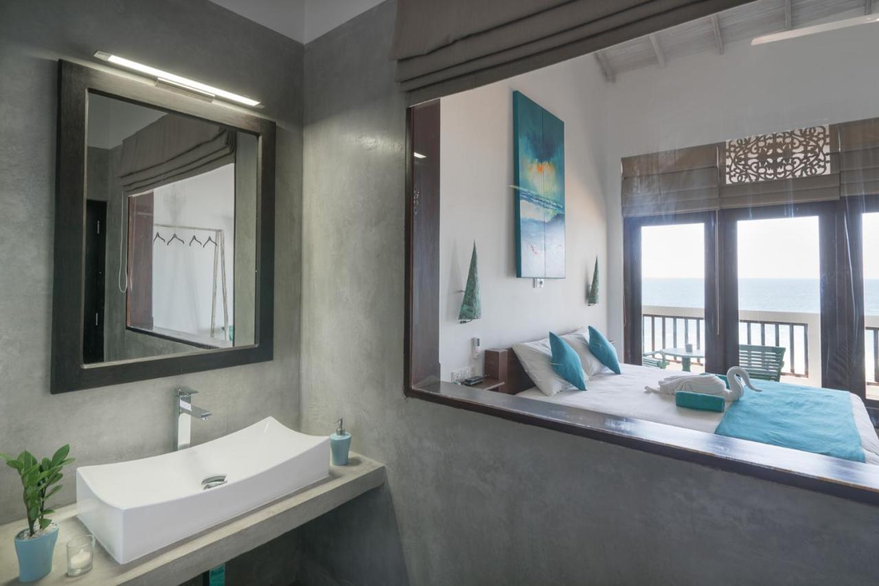 At Ease Beach Hotel Hikkaduwa Exterior foto