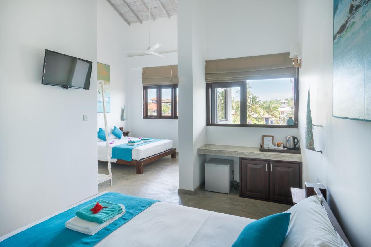 At Ease Beach Hotel Hikkaduwa Exterior foto