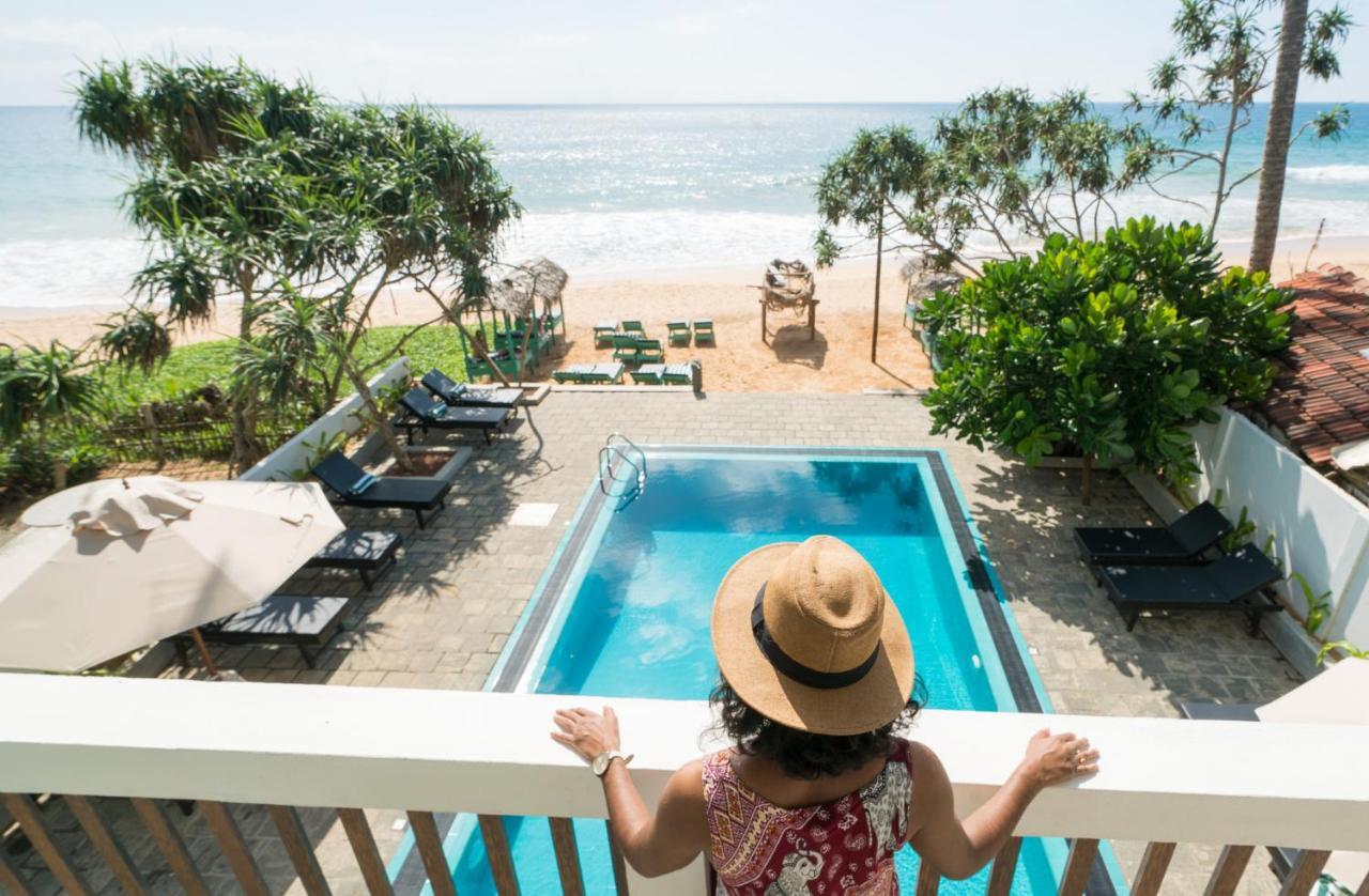 At Ease Beach Hotel Hikkaduwa Exterior foto