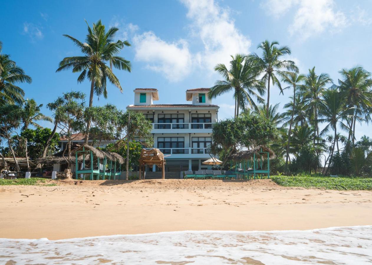 At Ease Beach Hotel Hikkaduwa Exterior foto