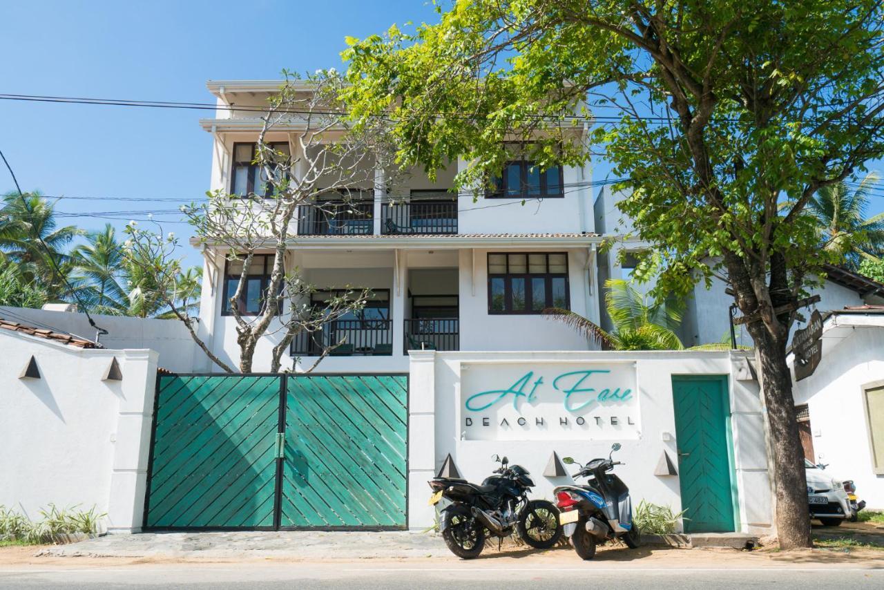 At Ease Beach Hotel Hikkaduwa Exterior foto